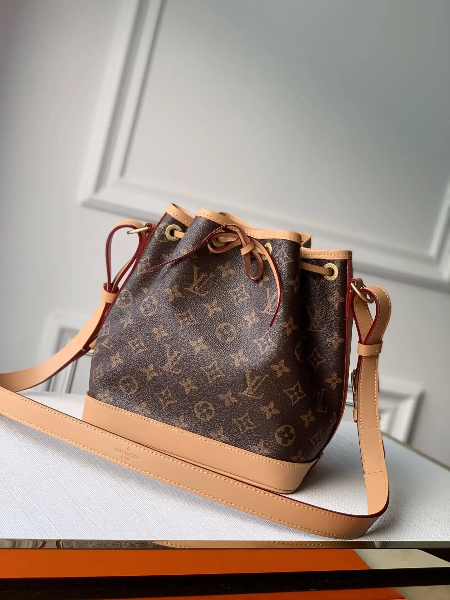 lvbag-1243383rewrew_2_.webp