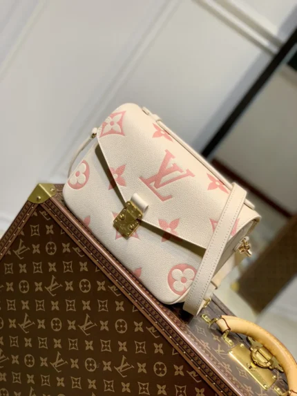 Louis Vuitton Pochette Metis Handbags-25*19*7CM